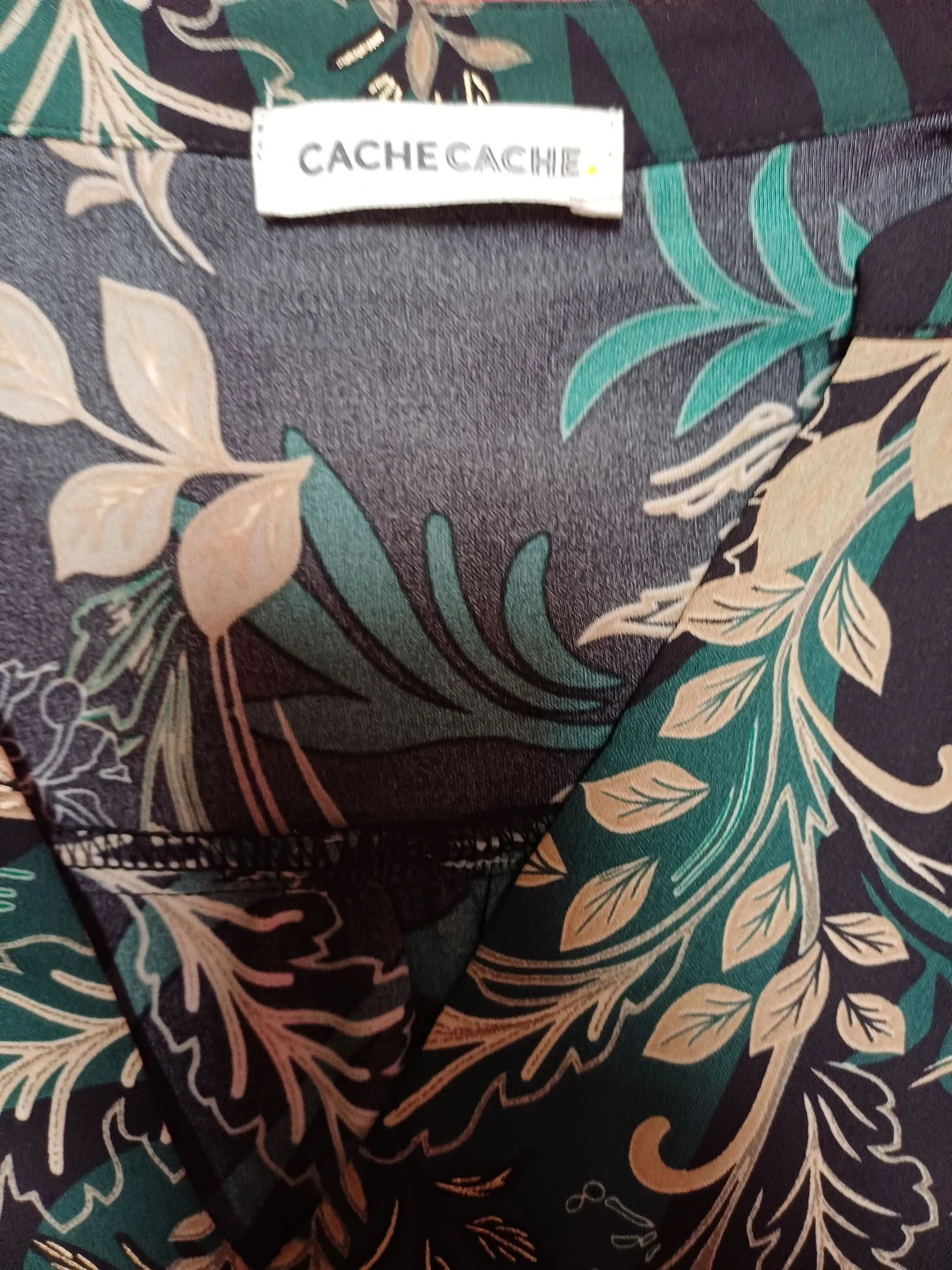 Vestido cache-cache fluido e confortável tamanho 38/40 cor preto com estampa – photo 5